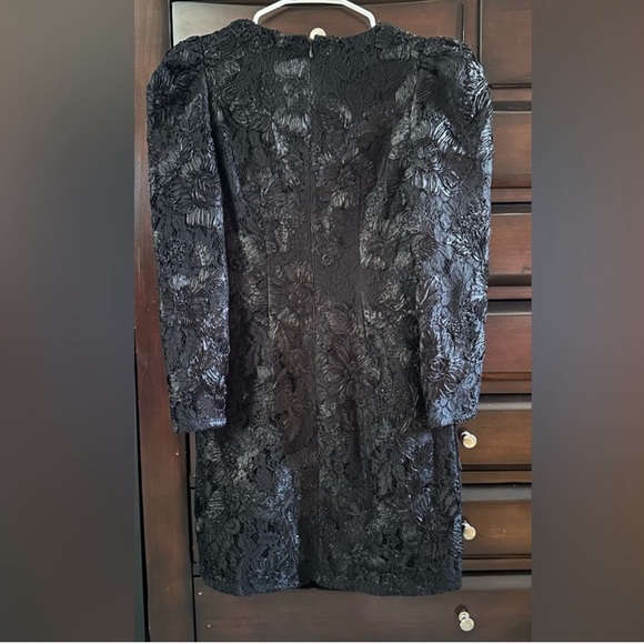 Express flower lace dress - Picture 11 of 12